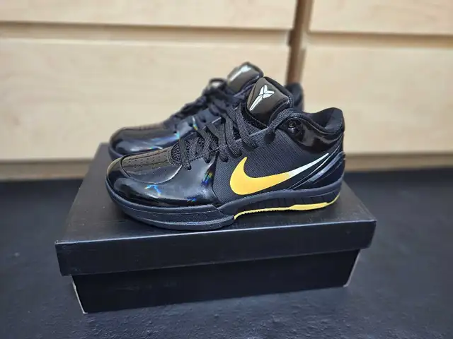 Kobe 4 Protro PE in Men's Shoes in Mississauga / Peel Region - Image 2