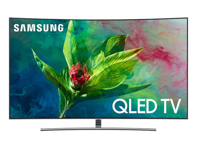 Q7c Qled Samsung smart tv in TVs in Edmonton