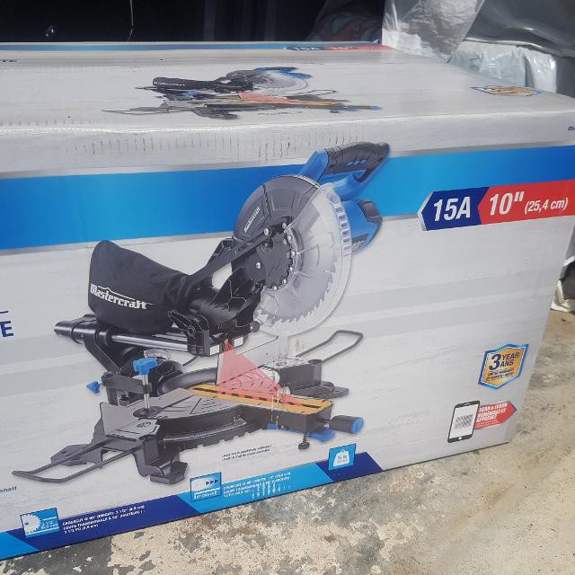 10" Compound Miter saw in Power Tools in London