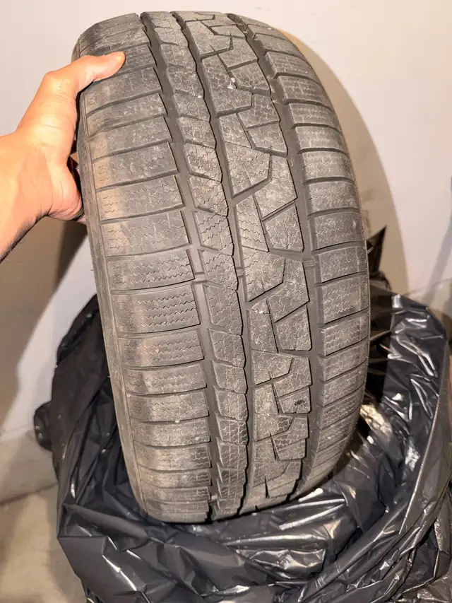 225/50R17 Winter Tires in Tires & Rims in Kitchener / Waterloo - Image 3