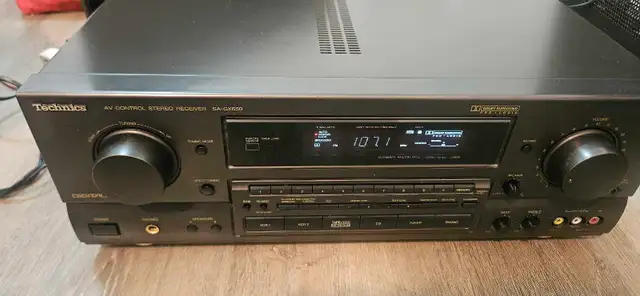 Technics SA-GX650 Vintage Stereo Receiver in Stereo Systems & Home Theatre in City of Toronto - Image 2