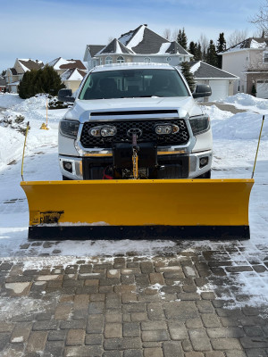 MEYERS SNOW PLOW in Heavy Equipment in Timmins