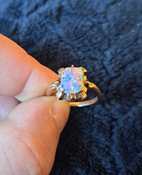 10k Yellow Gold and Opal Ring