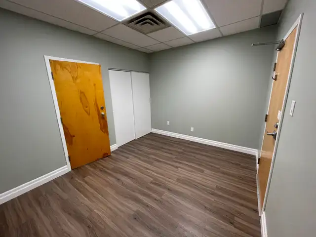 Office in medical clinic for sublet in Commercial & Office Space for Rent in Guelph - Image 7