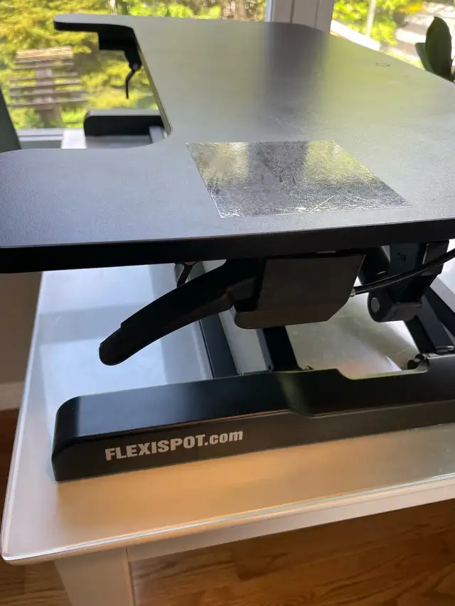 Flex spot Desk in Other in Dartmouth - Image 2