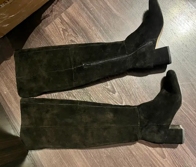 Nine West Black Suede Knee-High Boots in Women's - Shoes in City of Toronto - Image 2