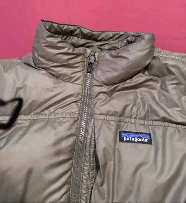 Patagonia Down Jacket - Large in Men's in Mississauga / Peel Region - Image 4