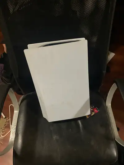 Selling my ps5 with disk tray for 500 or best offer barely used, View more