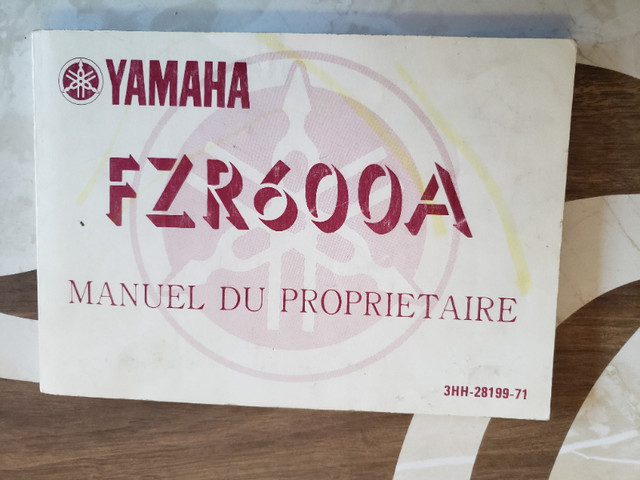 Yamaha FZR600A Owner's Manual, 1989 English/French, 3HH-28199-71 dans Pièces et accessoires pour motos  à Winnipeg - Image 2