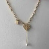 Love pearl heart shaped gold necklace 