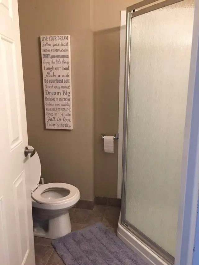 May-Aug Sublet with Private Bathroom available in Student Bldg. in Long Term Rentals in Kitchener / Waterloo - Image 6
