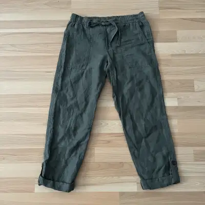 Washed, never been worn Length: 86 cm - 97 cm Waist side to side ( can stretch to ) 47 cm Material:...