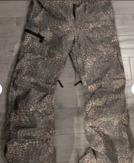 Burton Waterproof Burton Exile 2L Cargo Snow Pants (New)-2 Sizes in Snowboard in Calgary - Image 2