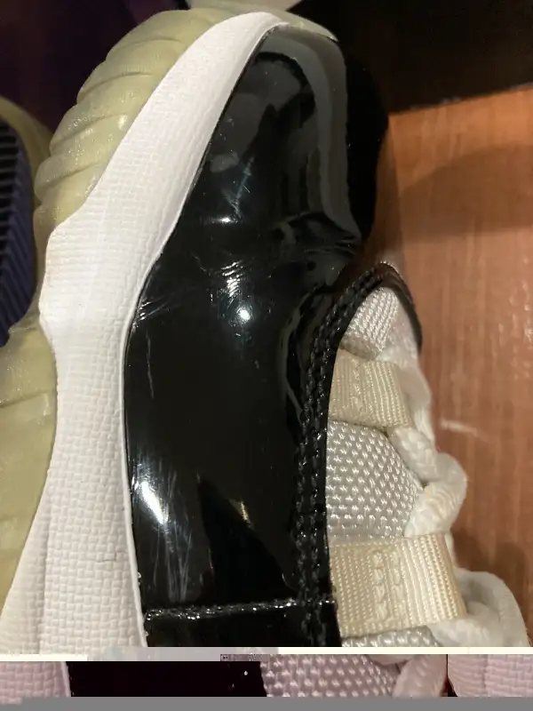 jordan concord 11 2012 release mens sz 10.5 in Men's Shoes in Oakville / Halton Region - Image 8