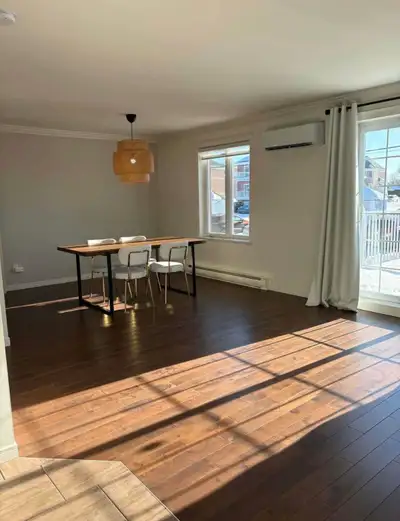 Condo d’exception 4½ sur deux étages – Secteur recherché de Lévis Offrez-vous un milieu de vie raffi...