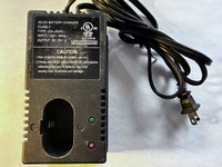 chargeur  a batterie AC/DC  output 29 VDC