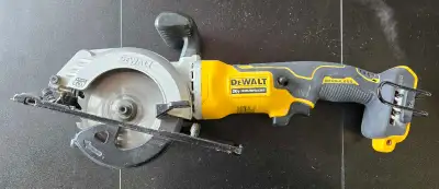 Dewalt DCS571 Circular Saw, View more