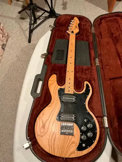 LATE 1970's PEAVEY T-60 (made in USA), View more