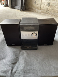 Police Auctions Canada - Sony CMT-CP300 Micro Hi FI Component