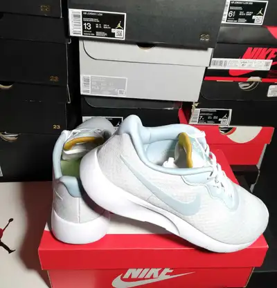 NIKE TANJUN "BABY BLUE* WOMEN'S SZ8 BRAND NEW IN BOX, View more