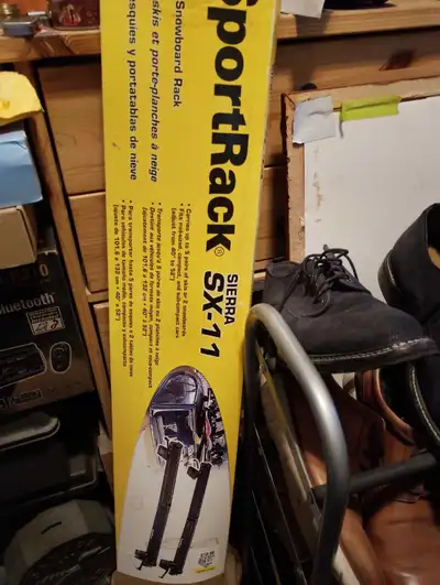 This SportRack Sierra SX-11 ski and snowboard rack is in new condition, still sealed in its original...