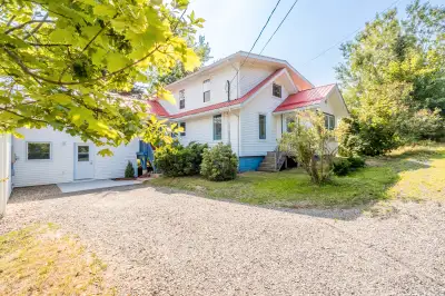 Charming Spacious 2-Bedroom + Den, House for Rent – Greenwich, NS Available August 1st – a beautiful...