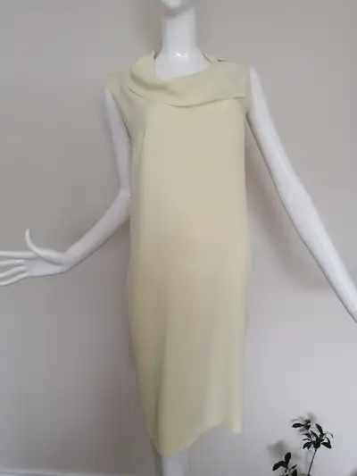 Hugo Boss Dress (Robe) M, View more