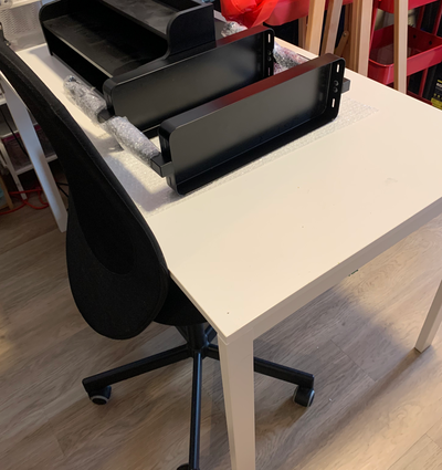 À donner : 3 tables IKEA blanches (bon état), View more