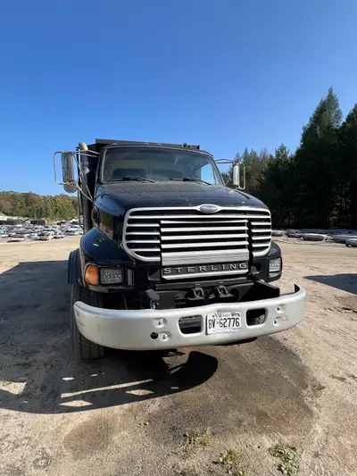 Sterling Tandem Dump Truck LT8500 300Hp 8LLEaton Cummins Frame very clean, no rust or delamination N...