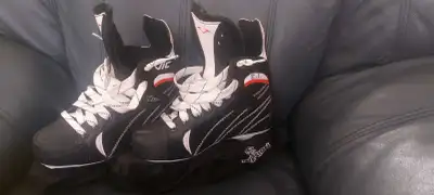 size j3 ice skates used, View more
