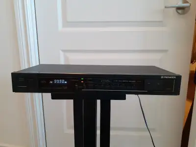 Classic Pioneer AM/FM Digital Synthesizer Tuner (Made in Japan), View more