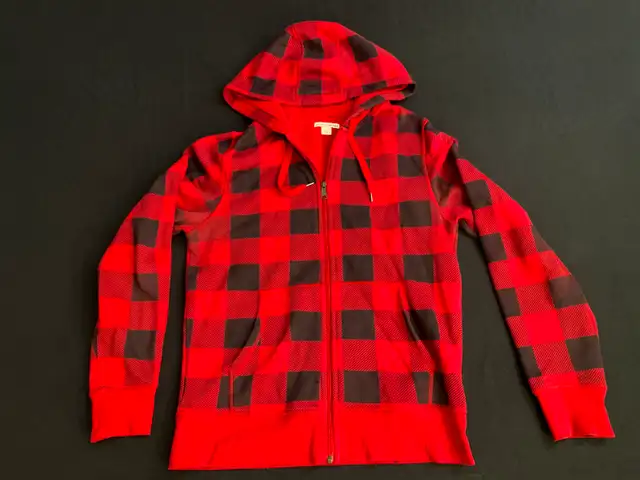 Red and Black Plaid Hoodie in Men's in Hamilton - Image 4