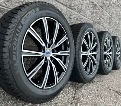 Michelin X-Ice Snow SUV Winter Tires and original 19 Inch Volvo XC 60 "Black Diamond Cut" Rims. Good...