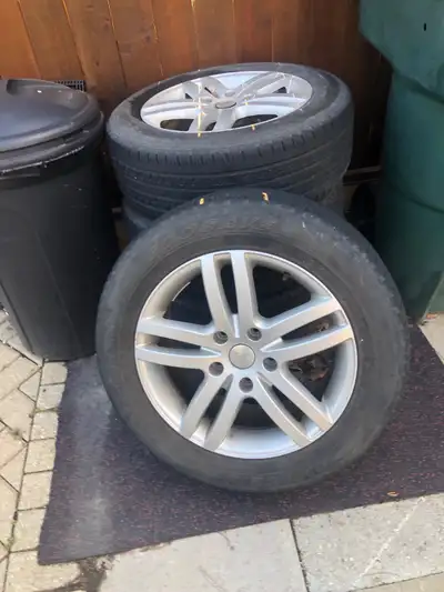 Hi. I sold my 2007 audi Q7.and no longer need these. Great for another season or 2 possibly 3. Only...