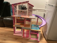 Barbie dreamhouse with lot of accessories 