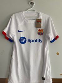 Barca officials T shirt L