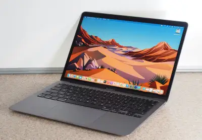 MacBook Air 13, i5-1030NG7,16GB RAM, 256GB SSD, macOS Sequoia, View more