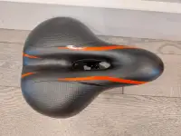 Brand New Cushioned Bicycle Seat with Dual Shock-absorbing Ball