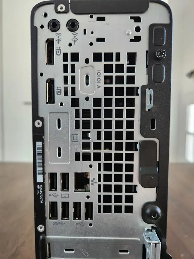 Desktop HP EliteDesk G4 | AMD Core | 8Gb RAM | 256Gb SSD + 1Tb in Desktop Computers in Laval / North Shore - Image 5