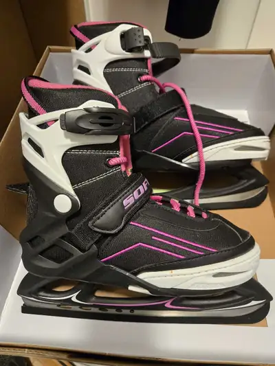 Girls Adjustable ice skates, View more