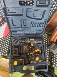 Mastercraft 54-2905- 8 Cordless 12V Drill/Driver Set with Case  