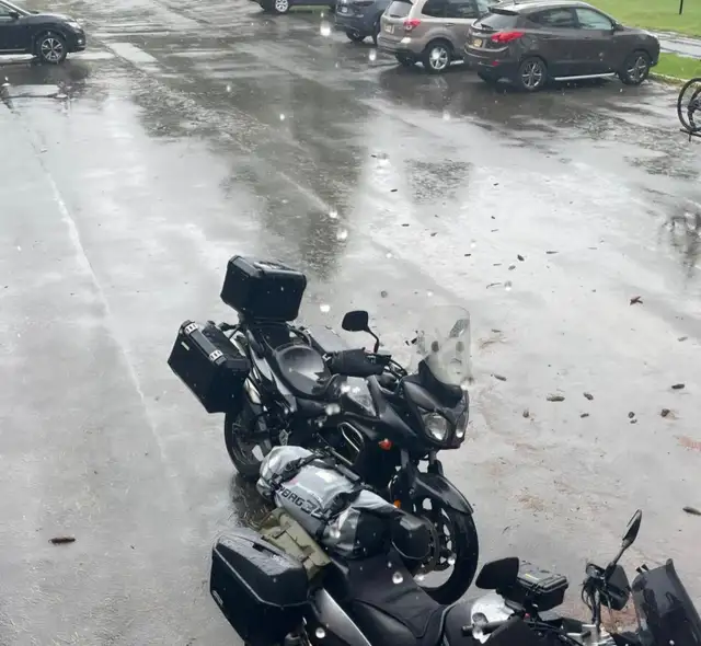 2013 Suzuki V-Strom DL-650 - Great Adventure Touring Bike! in Sport Touring in City of Toronto - Image 7