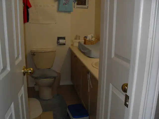 Greenboro Townhouse For Rent in Long Term Rentals in Ottawa - Image 18