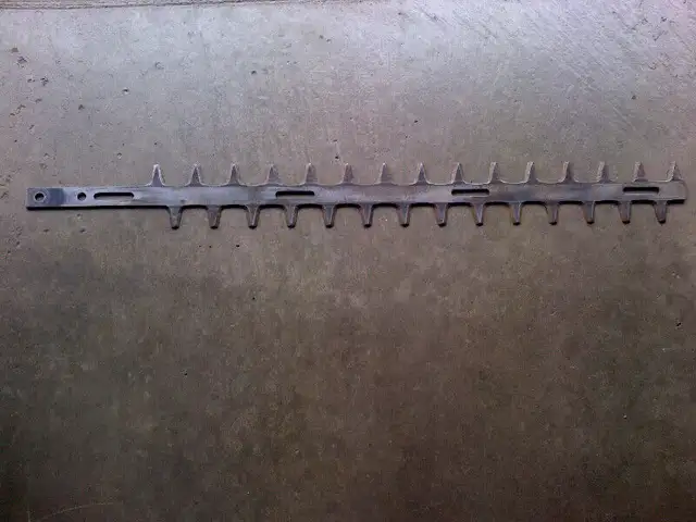 echo  hedge trimmer blade in Lawnmowers & Leaf Blowers in Kitchener / Waterloo - Image 2