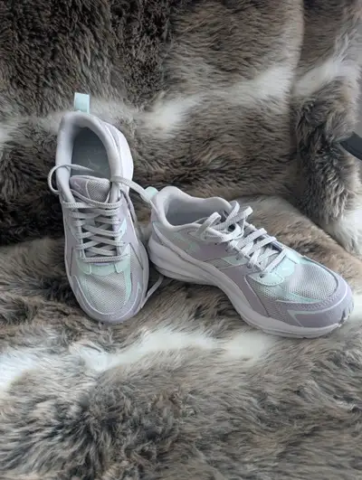 Chaussures femme pointure 7, View more