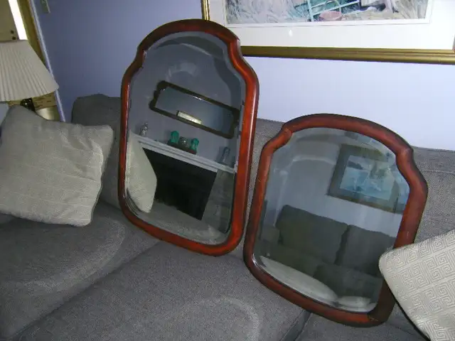 Vintage Wall Mirrors - 2 in Home Décor & Accents in Markham / York Region - Image 3