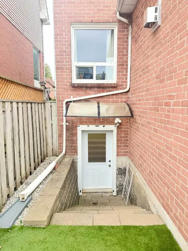 Spacious 1BR Basement Apartment for rent in Long Term Rentals in Oshawa / Durham Region - Image 9
