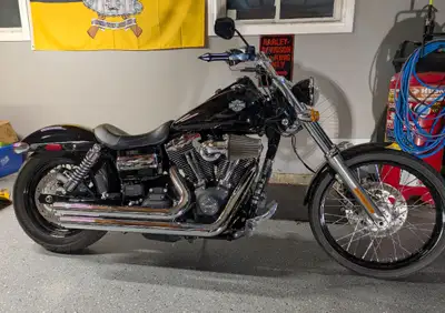 2012 Harley-Davidson Dyna Wide Glide 2nd owner 16,000km 103ci (1690cc) V-Twin 6-speed transmission 2...