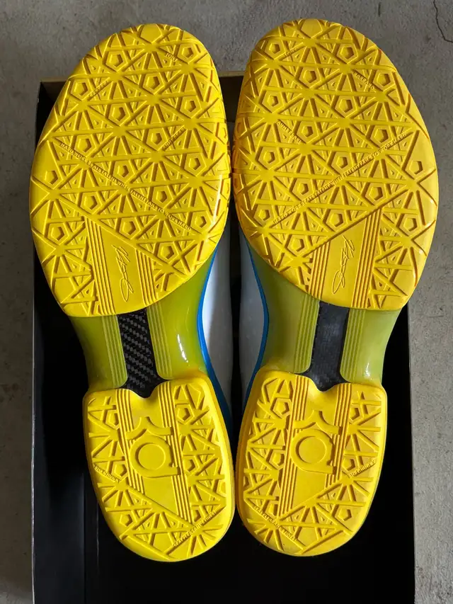 Nike KD V Elite Basketball Shoes  Mens Size 16 Rare Brand New in Men's Shoes in Oakville / Halton Region - Image 4