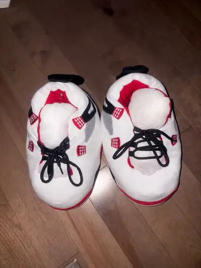 Jordan 4 plush slippers , View more